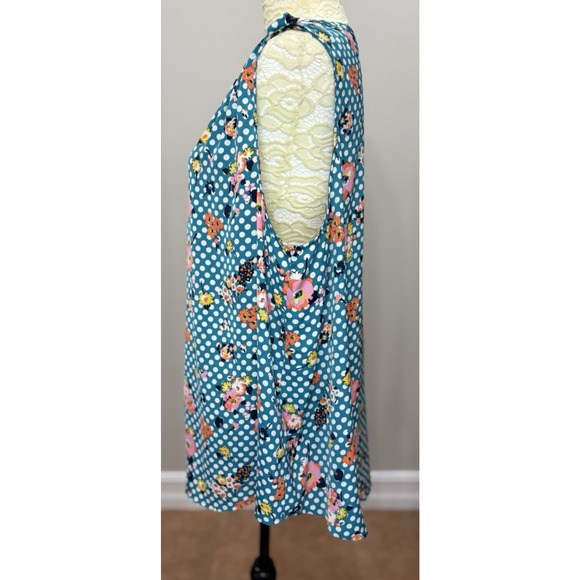 ModCloth Women 2X Top Blue Polka Dot Floral Sleeveless V-Neck Retro‎ Lightweight - Picture 2 of 12